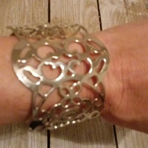 NWT SILVER FILIGREE FASHION BANGLE BRACELET